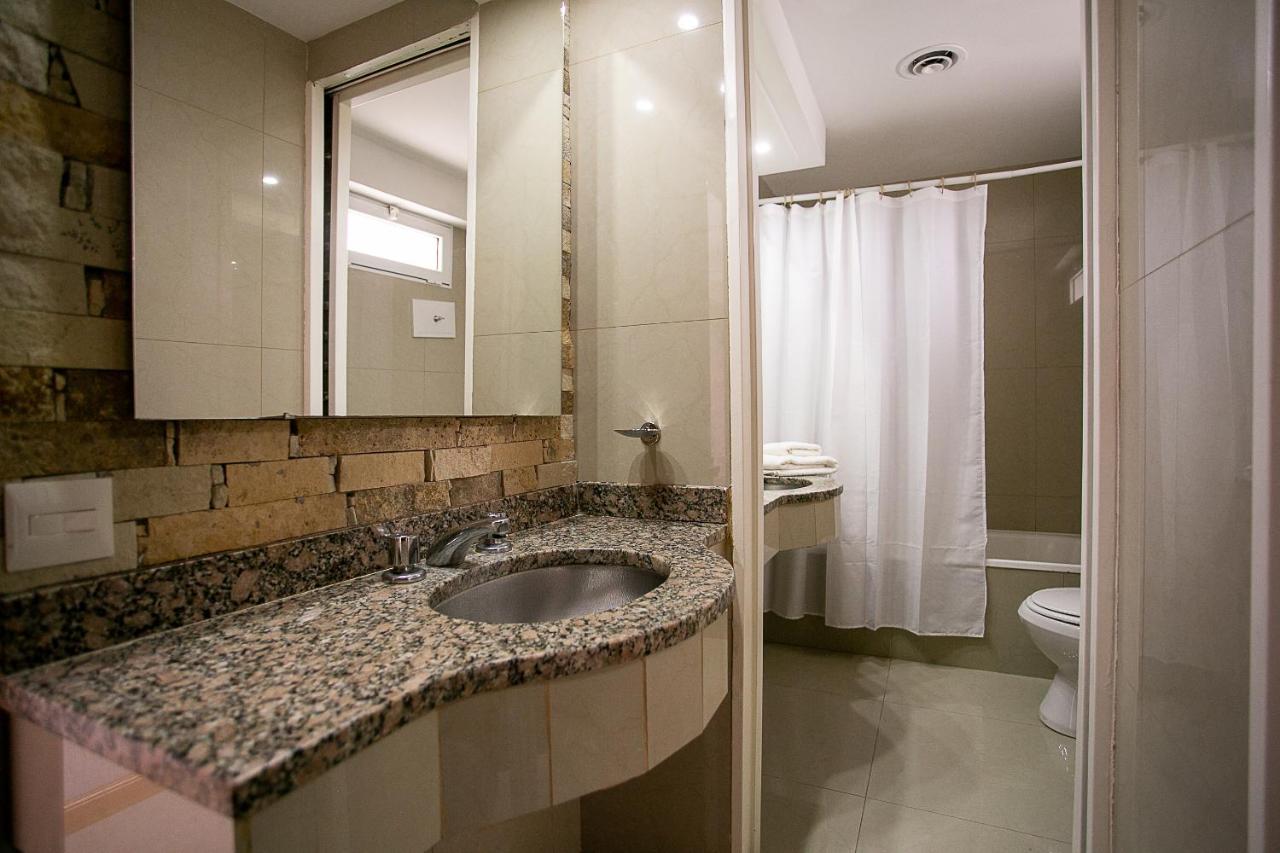 Hotel Dior Tandil Bagian luar foto