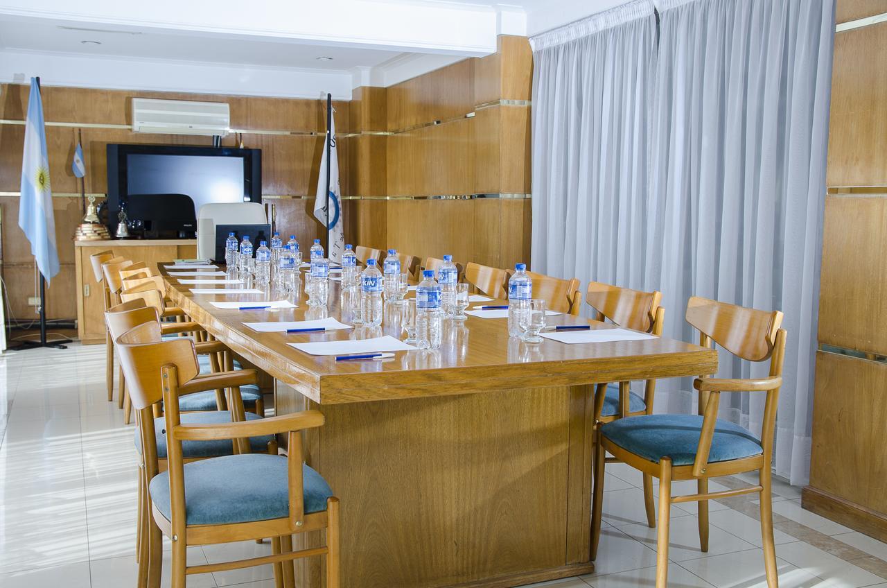 Hotel Dior Tandil Bagian luar foto