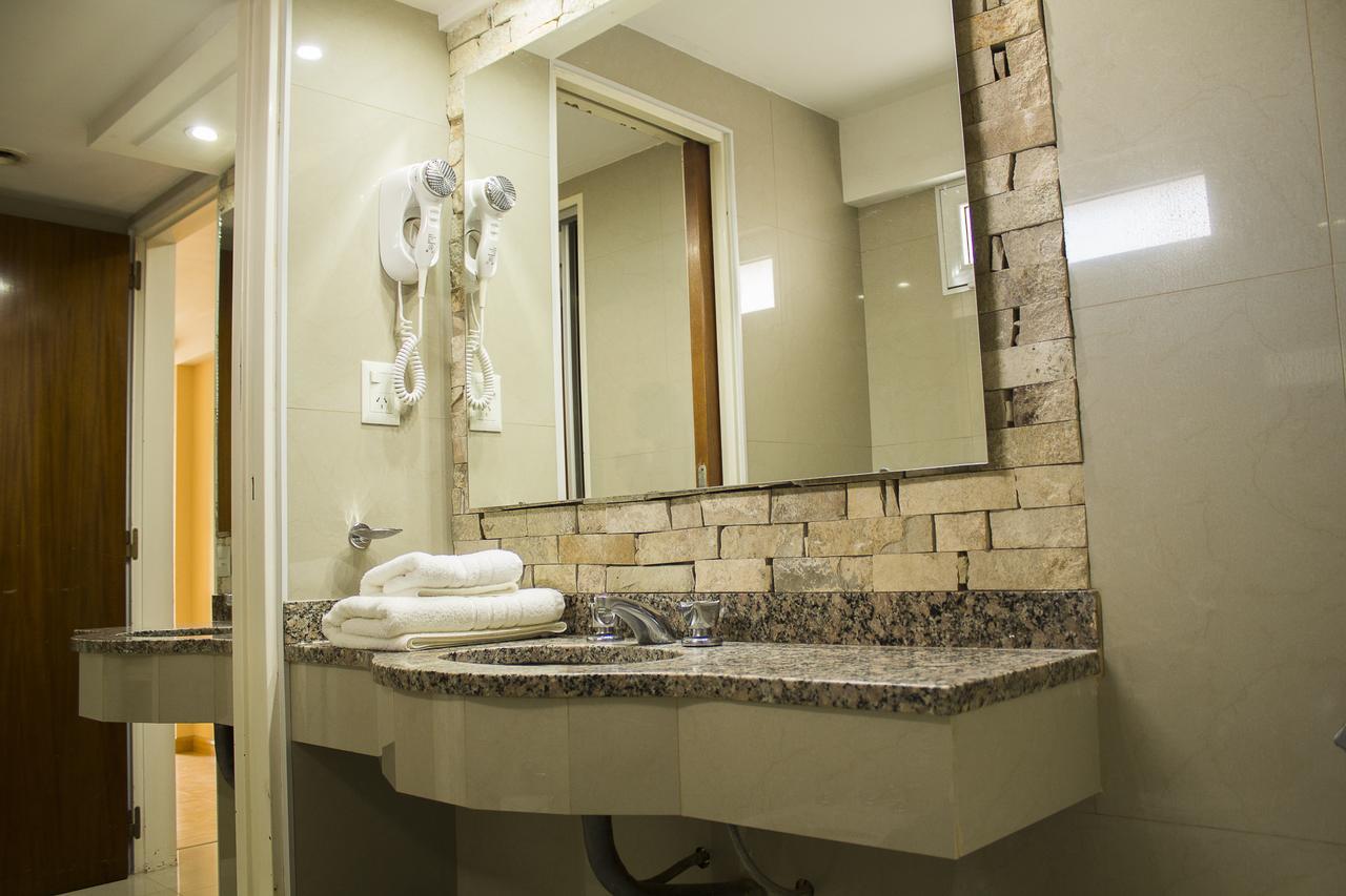 Hotel Dior Tandil Bagian luar foto